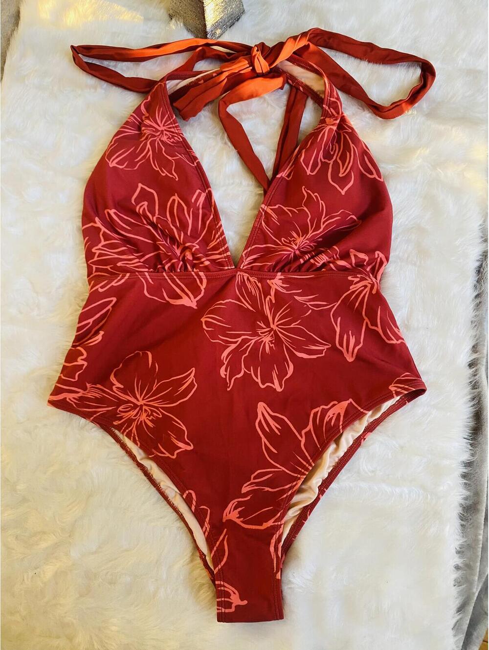 Cupshe Red Floral One-Piece Swimsuit Size Medium